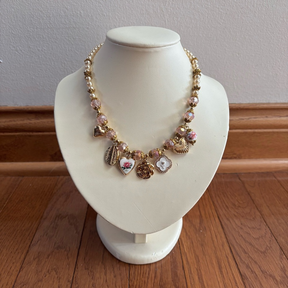 Gold Tone Elegant Charm Necklace with Hearts and Roses